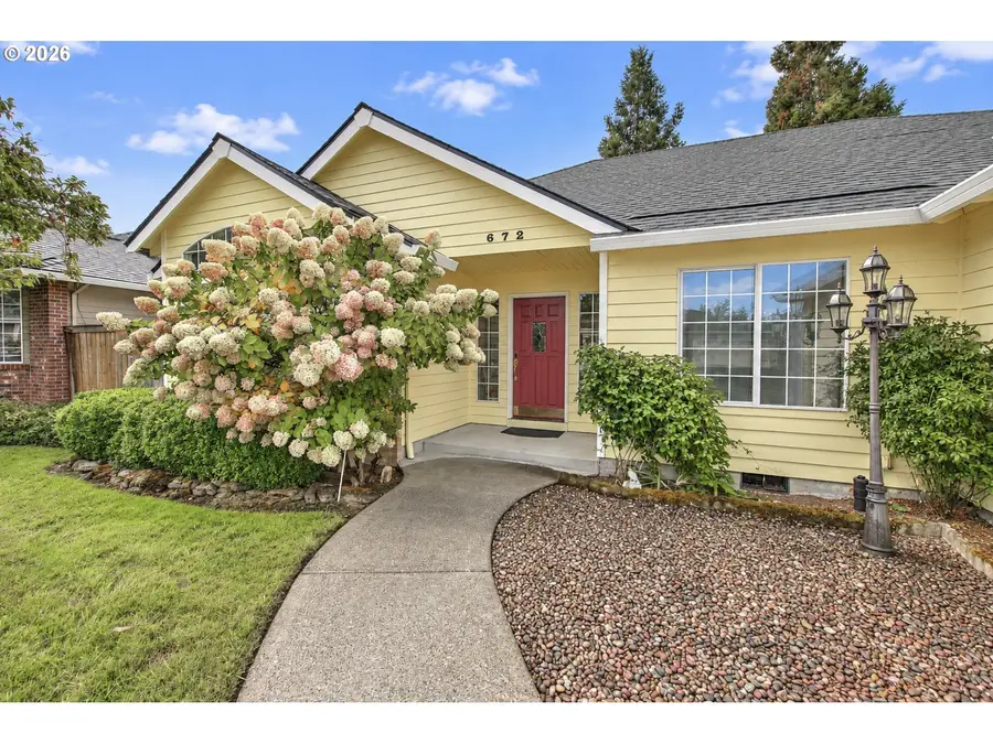 672 NE Valarie Ct, Hillsboro, OR 97124 - #2
