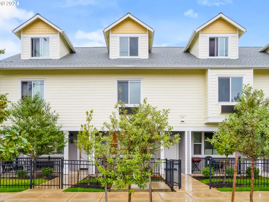 10827 E Burnside St, Portland, OR 97216 - #2