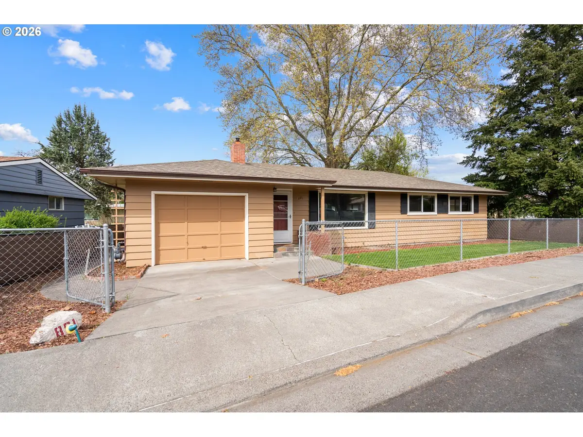 801 SW 37th St, Pendleton, OR 97801 - #1