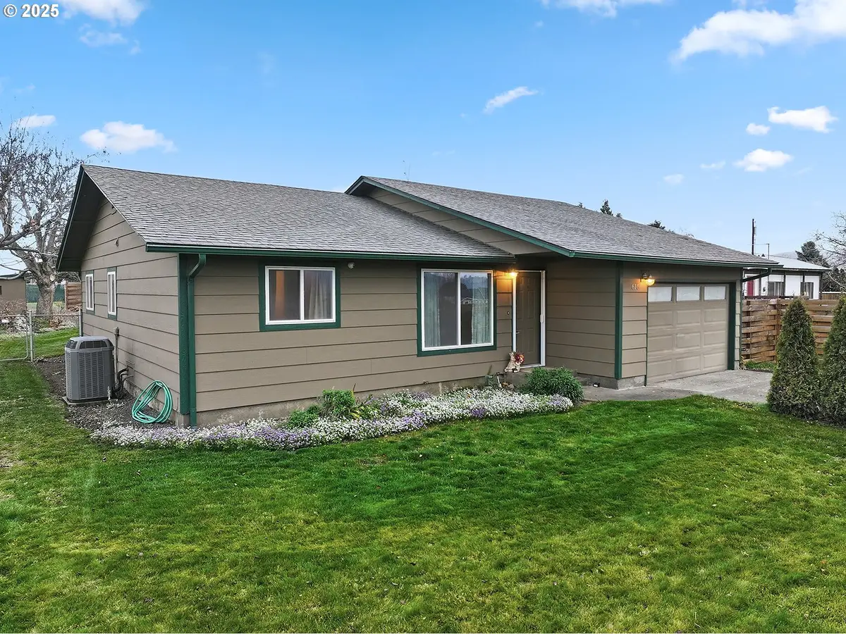 616 D St, Dallesport, WA 98617 - Image #1