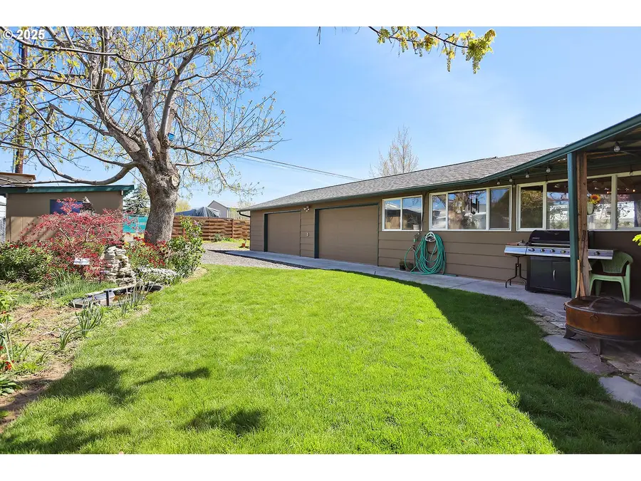 616 D St, Dallesport, WA 98617 - Image #3