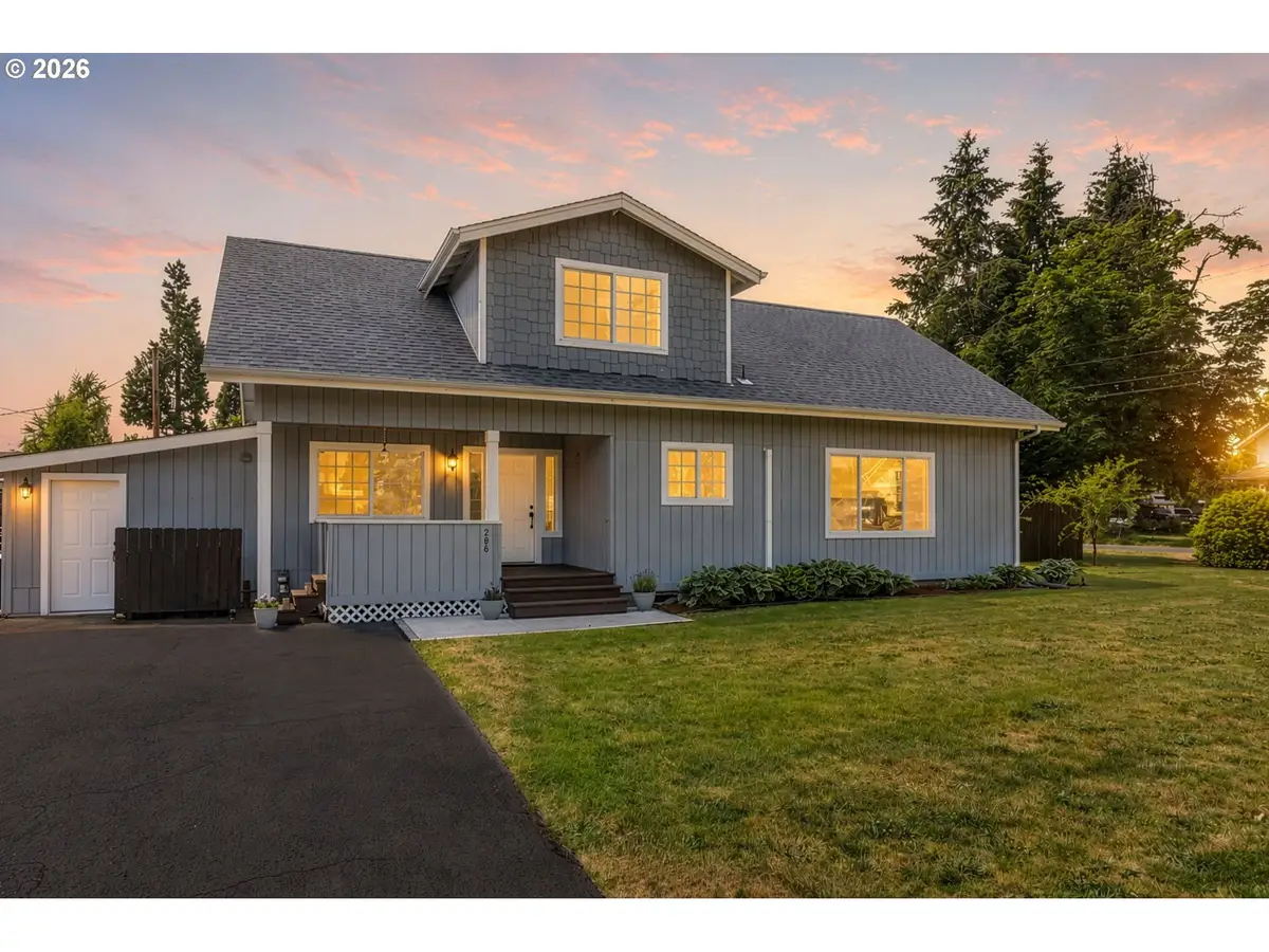 286 N 6th St, Creswell, OR 97426 - #1