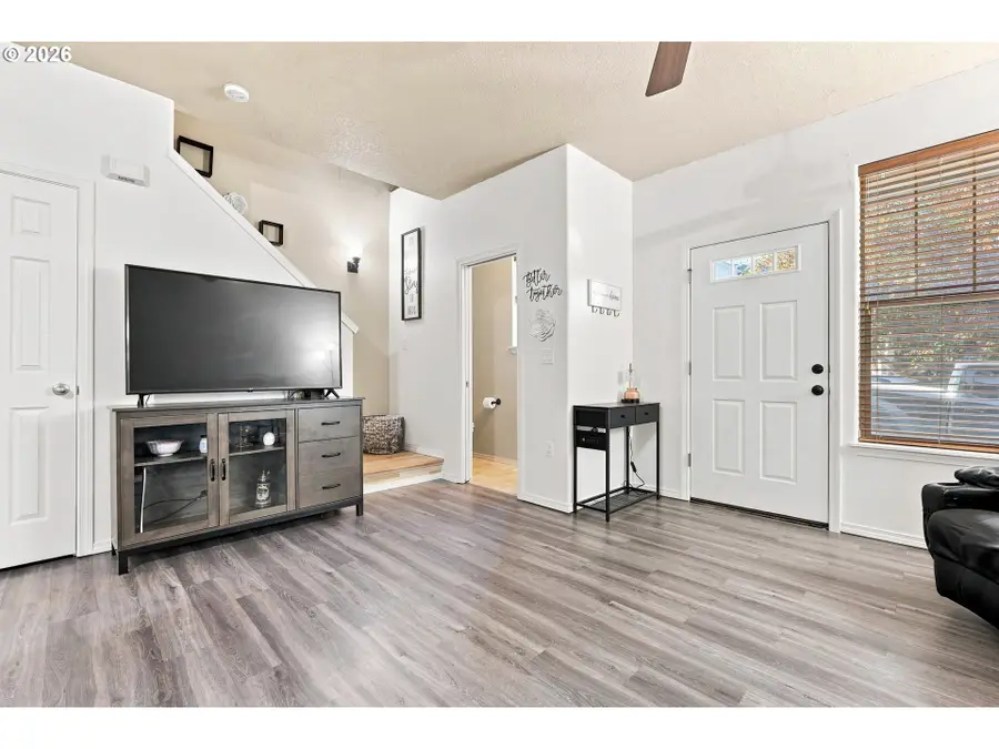 38528 Galway St, Sandy, OR 97055 - #3