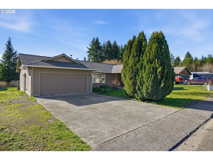 606 N Hubbard Ave, Yacolt, WA 98675 - #3