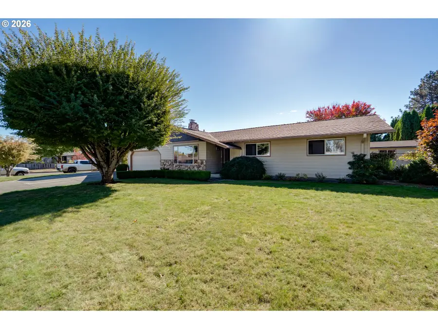 1574 SE Bush St, Hillsboro, OR 97123 - #2