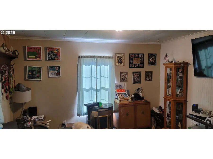 217 Pitt St, Gardiner, OR 97441 - Image #2