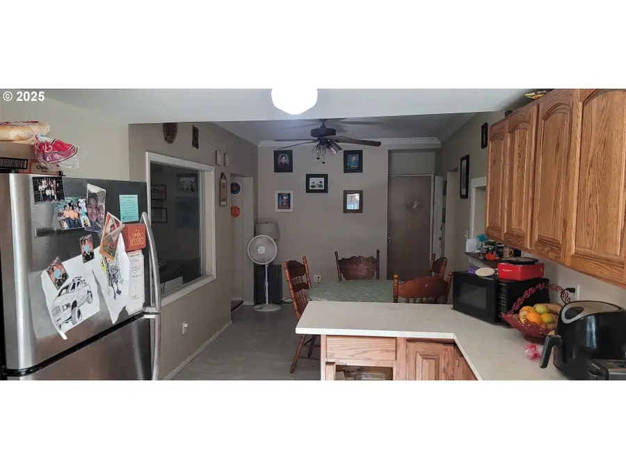 217 Pitt St, Gardiner, OR 97441 - Image #3