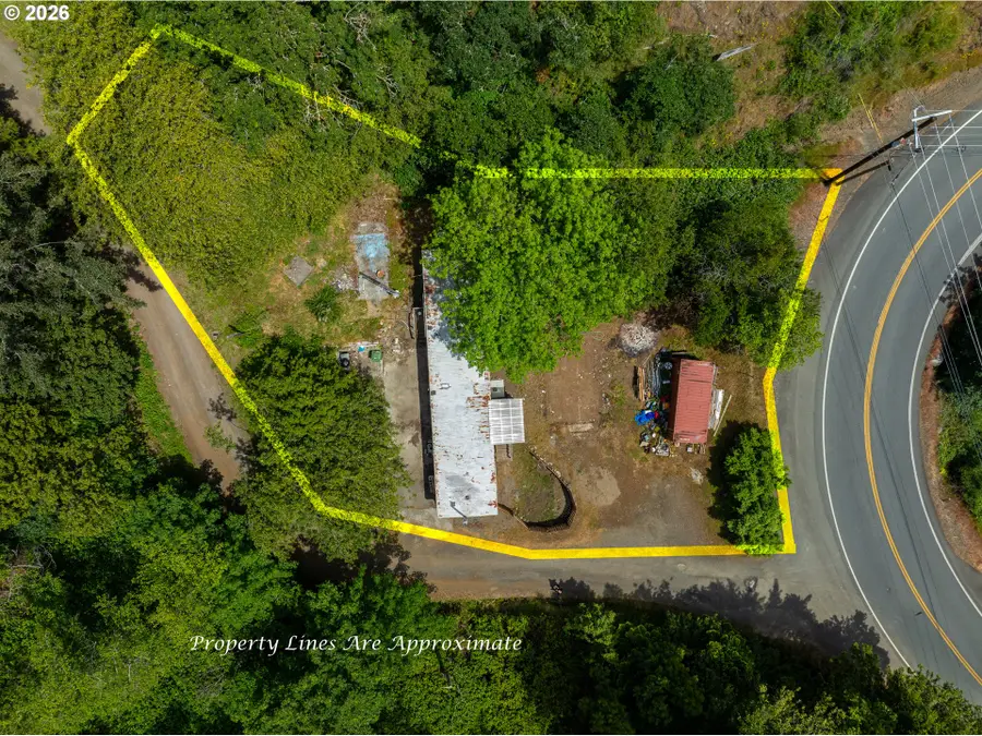 95755 N Bank Rogue River Rd, Gold Beach, OR 97444 - #3