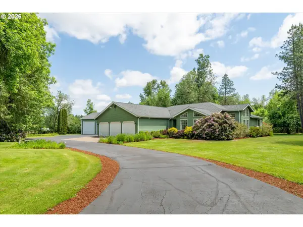 85181 Sarvis Berry Ln, Eugene, OR 97405