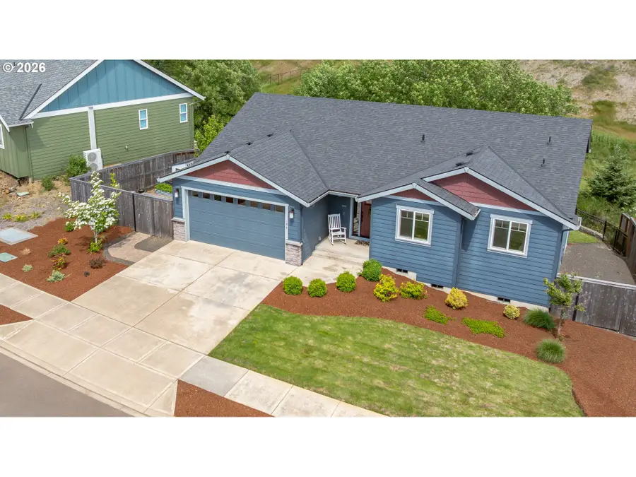 184 NW Brookside St, McMinnville, OR 97128 - #3