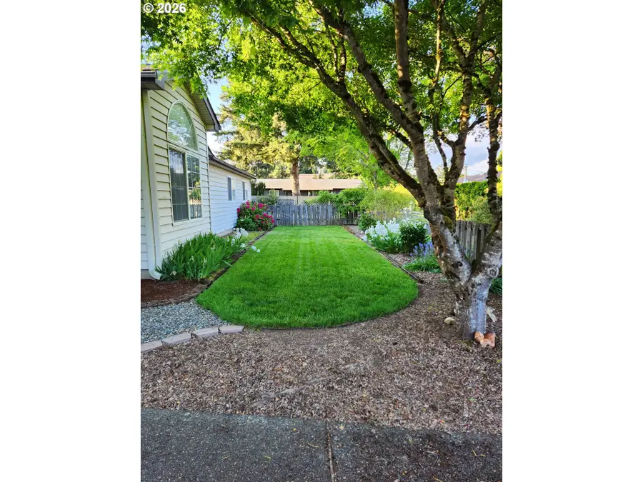 166 NW 13th Ave, Canby, OR 97013 - #2