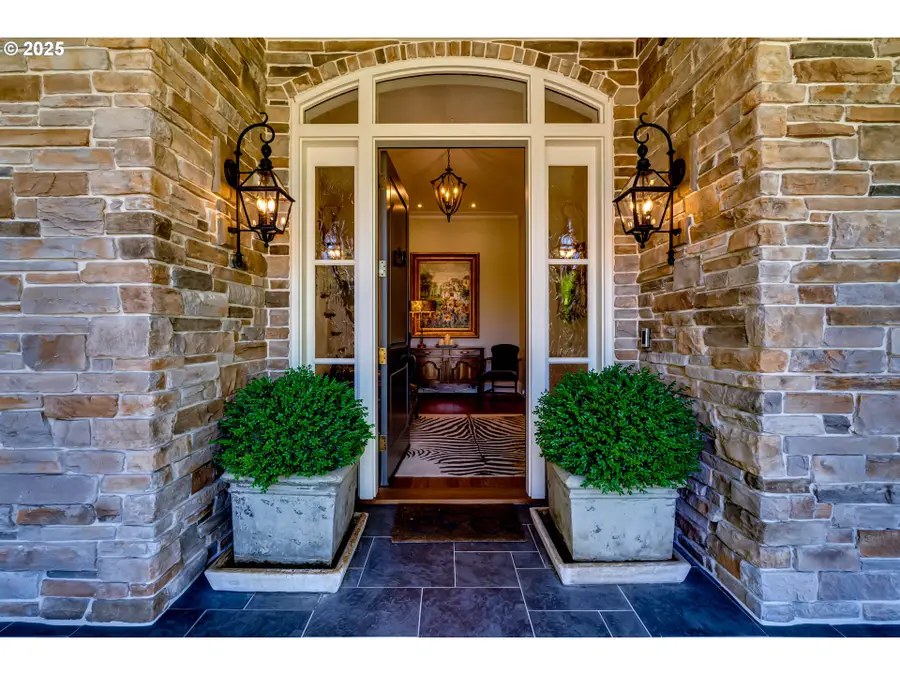 2628 Edgewater Dr, Eugene, OR 97401 - Image #3