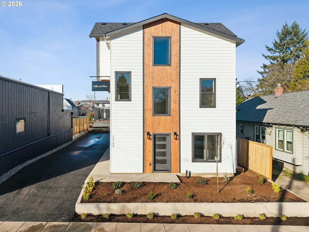 1733 SE Clatsop St, Portland, OR 97202 - #1