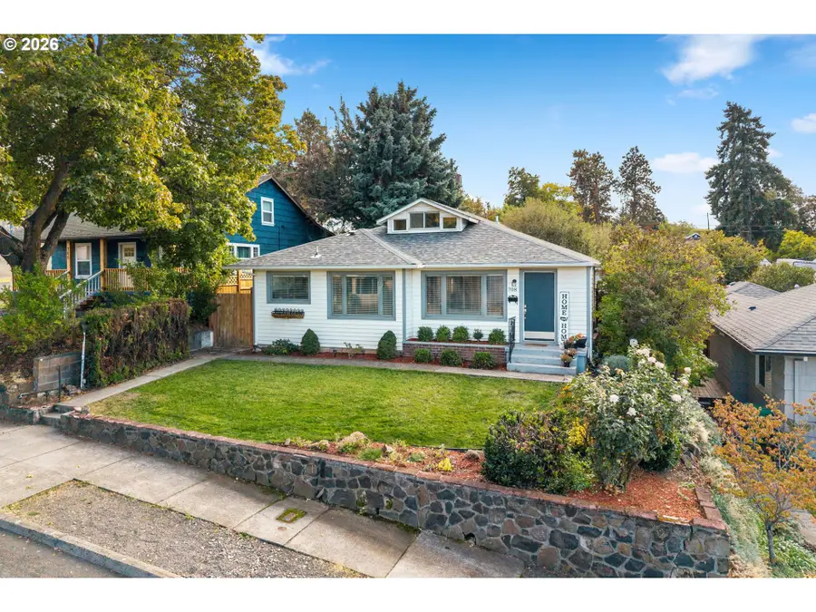 708 W 15th St, The Dalles, OR 97058 - Image #2