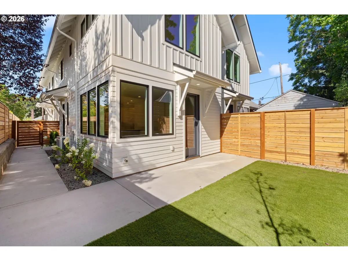 1518 NE Jarrett St #C, Portland, OR 97211 - #1