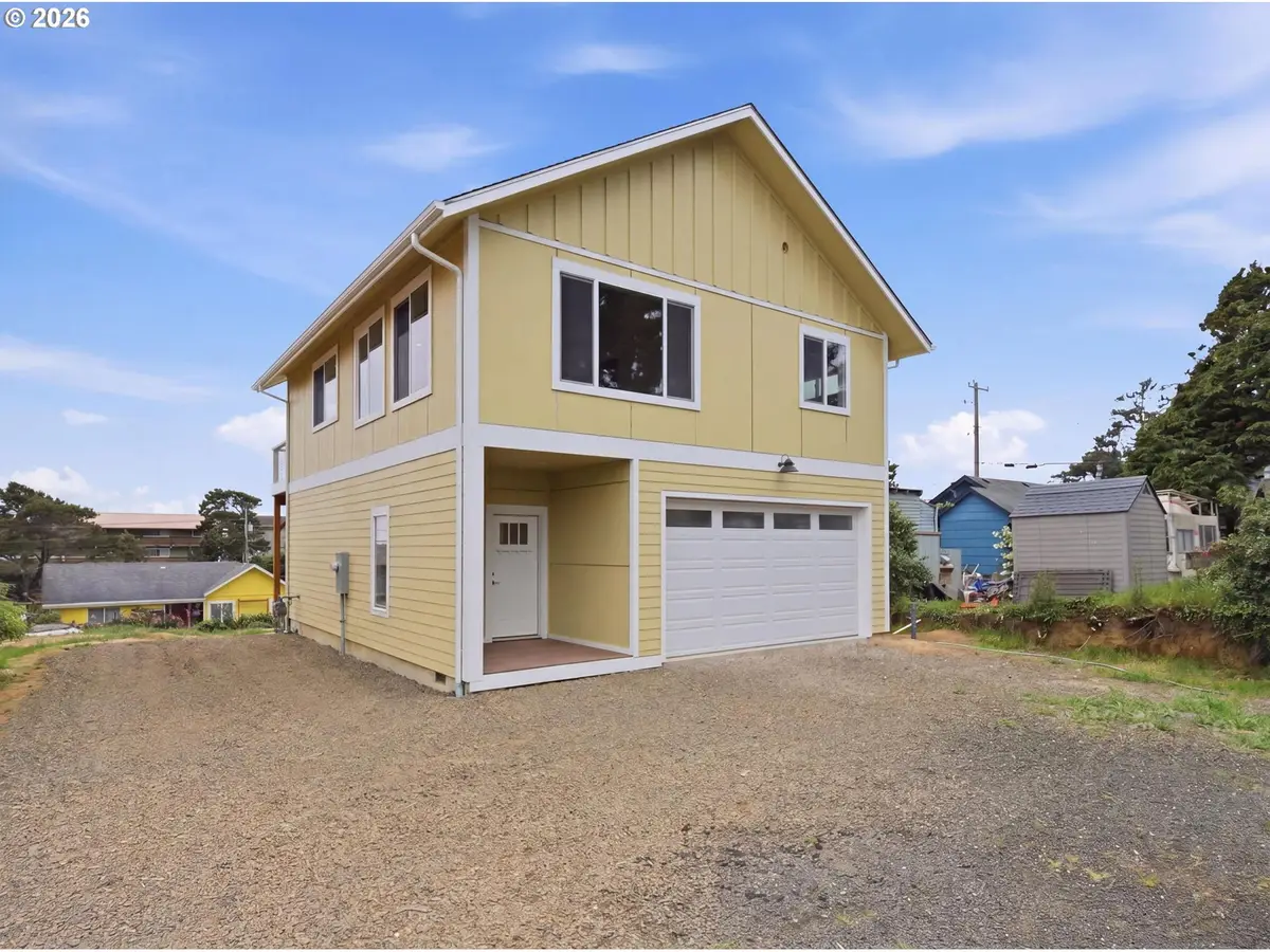 430 NW 5th St, Newport, OR 97365 - #1