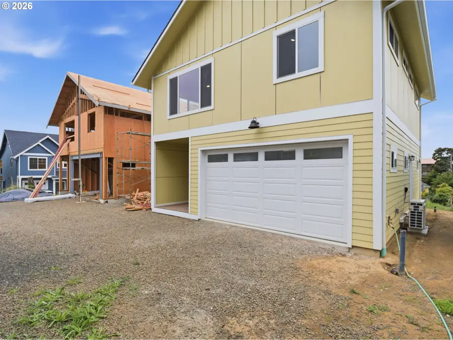430 NW 5th St, Newport, OR 97365 - #2