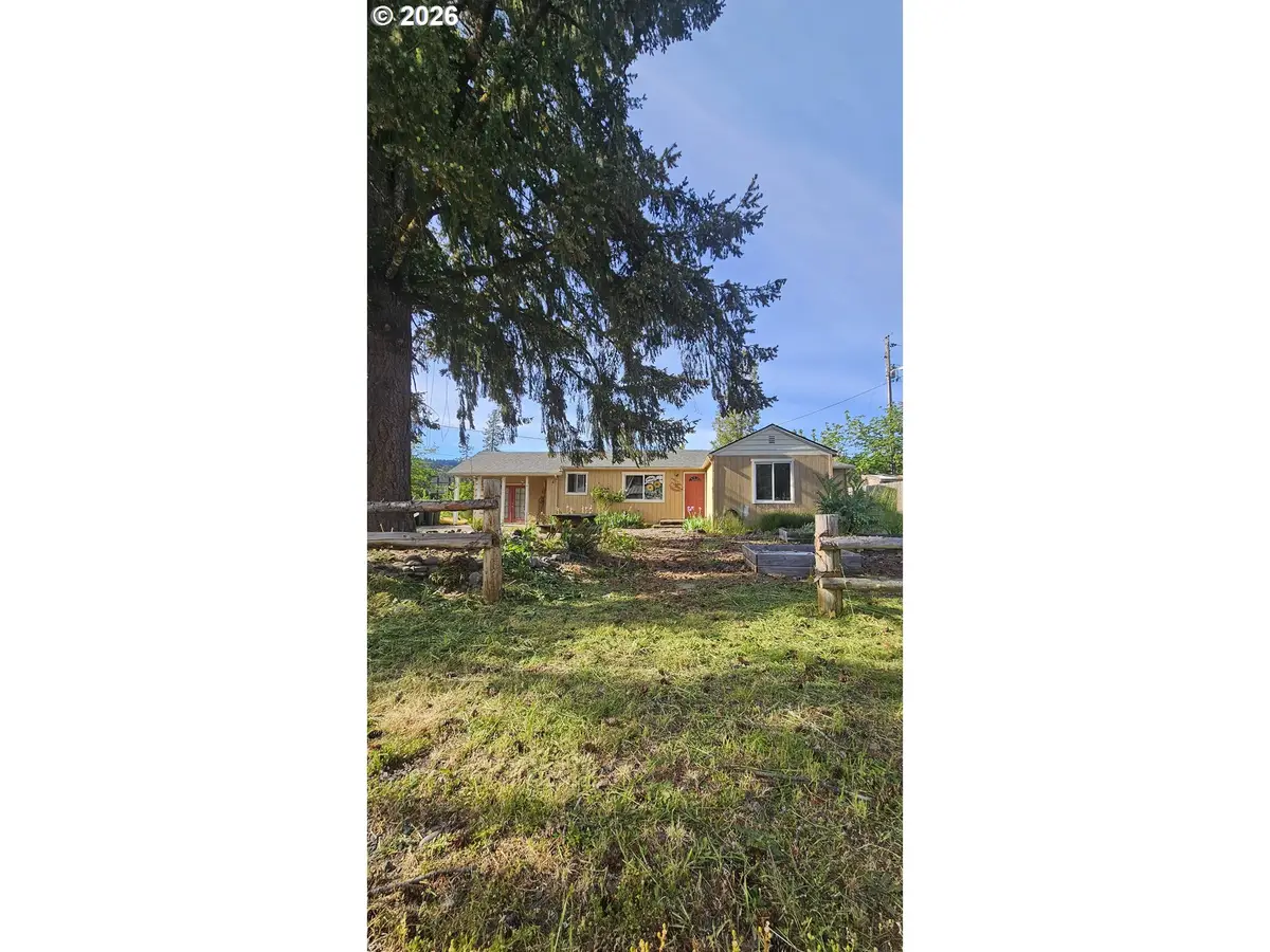 47705 Bain St, Oakridge, OR 97463 - #1