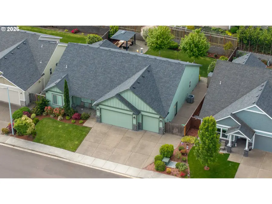 740 E Roosevelt St, Carlton, OR 97111 - #2