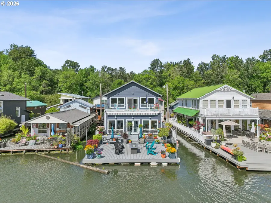26400 NW Saint Helens Rd #17, Scappoose, OR 97056 - #2