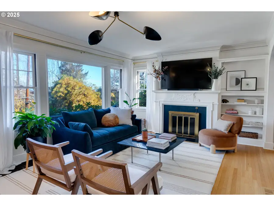 1696 SW Montgomery Dr, Portland, OR 97201 - Image #3