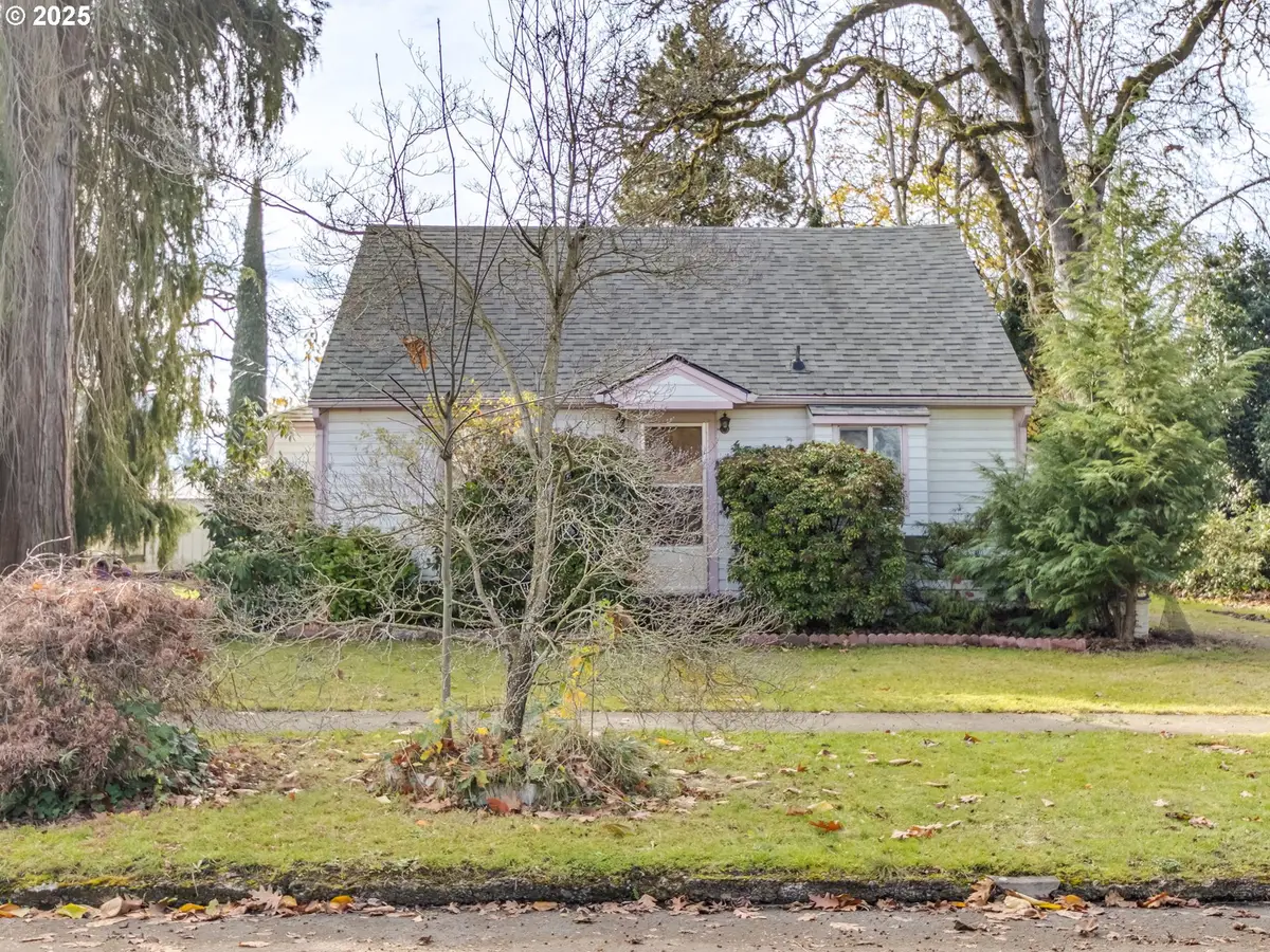 458 W Hayes St, Woodburn, OR 97071 - Image #1
