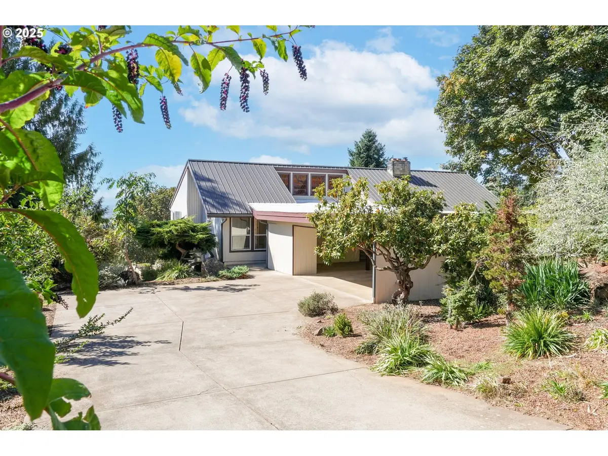 1150 Linnwood Dr Ne, Albany, OR 97322 - Image #1