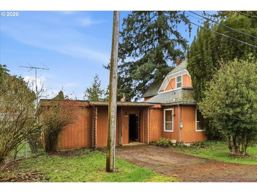 130 C St, Scotts Mills, OR 97375 - #2