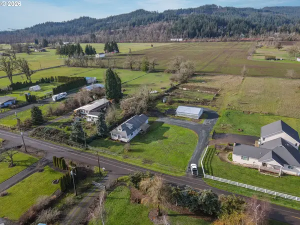 79844 Delight Valley Schoo Rd, CottageGrove, OR 97424