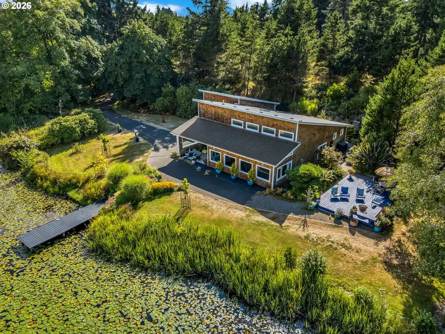 33252 Silverspot Ln, Warrenton, OR 97146 - #2