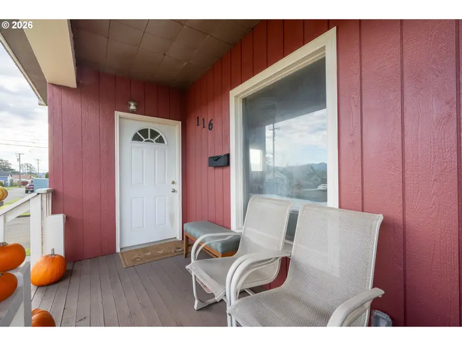 116 Cedar Ave, Tillamook, OR 97141 - Image #3