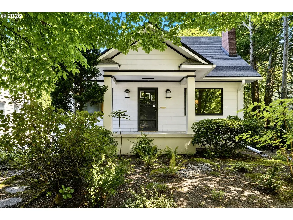 2832 NE 9th Ave, Portland, OR 97212 - #1