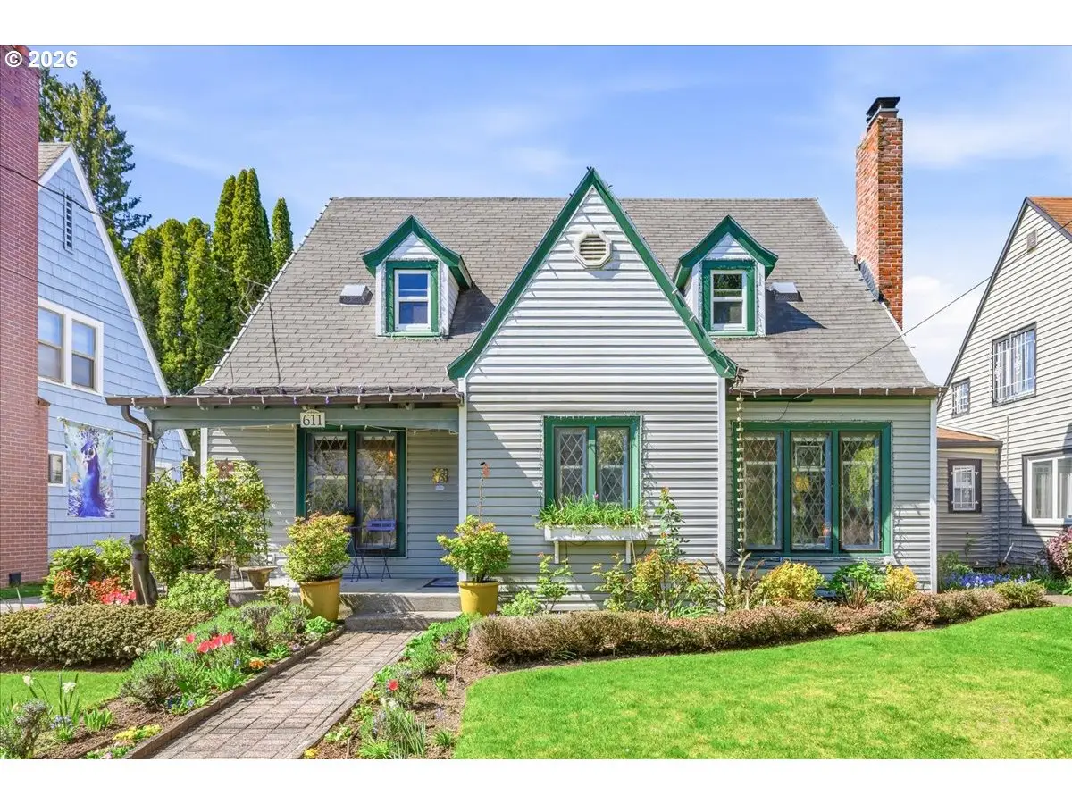 611 SE Peacock Ln, Portland, OR 97214 - #1
