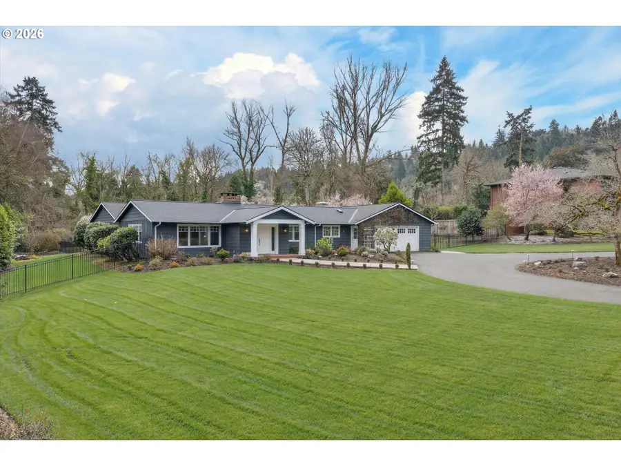 2628 Glenmorrie Dr, Lake Oswego, OR 97034 - #2