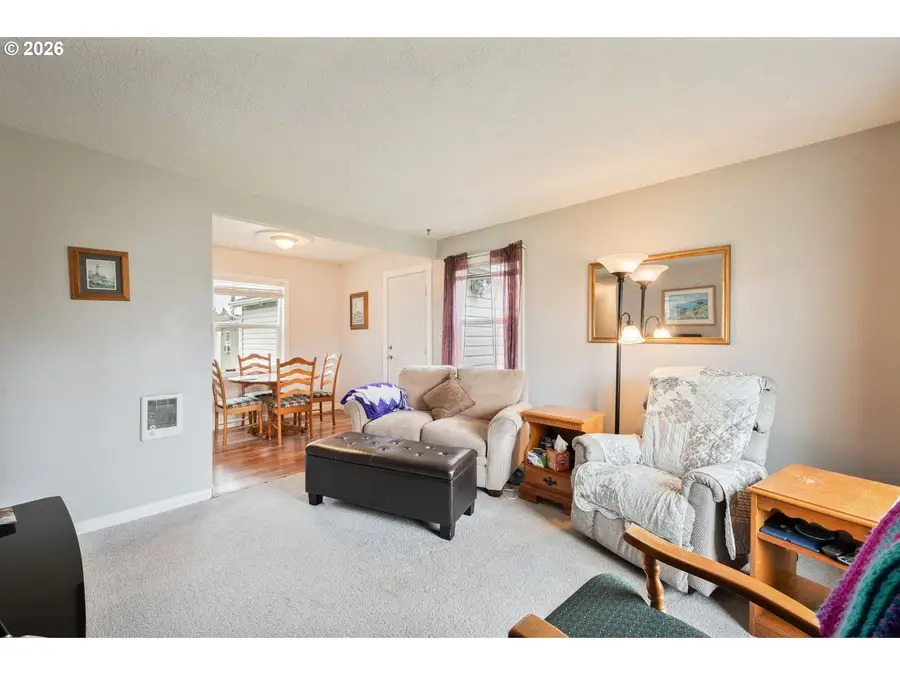 324 Colorado St, Longview, WA 98632 - #3