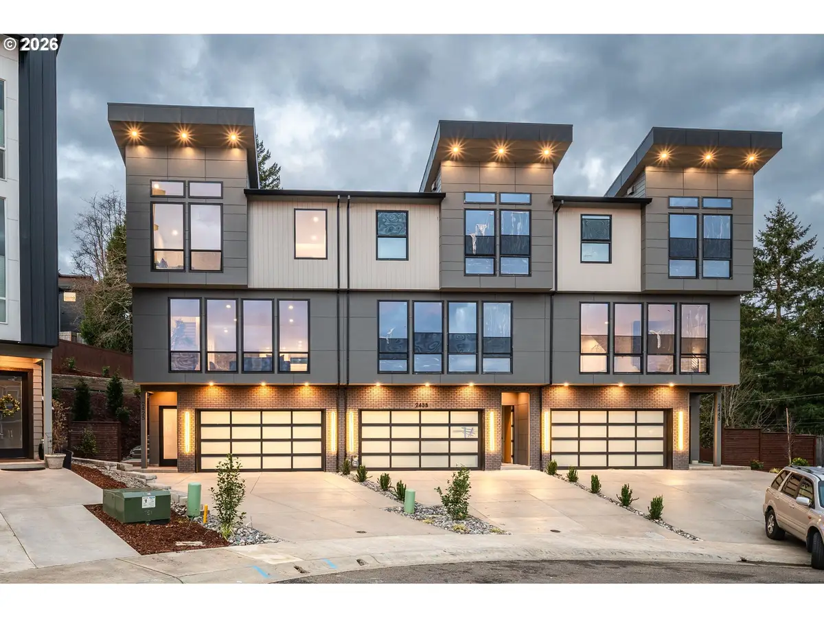 2445 N R St, Washougal, WA 98671 - #1