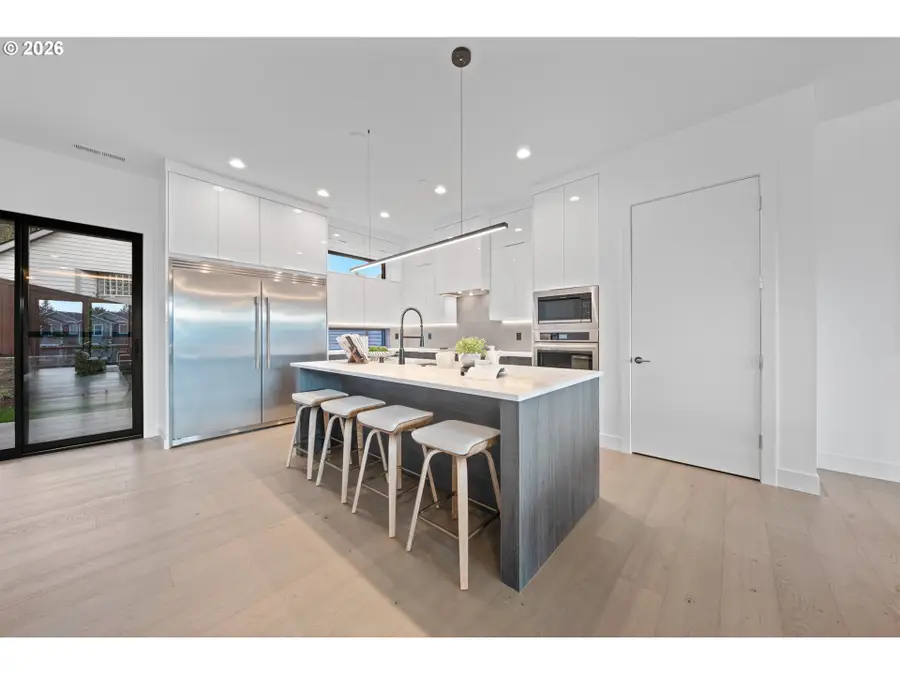 2445 N R St, Washougal, WA 98671 - #3