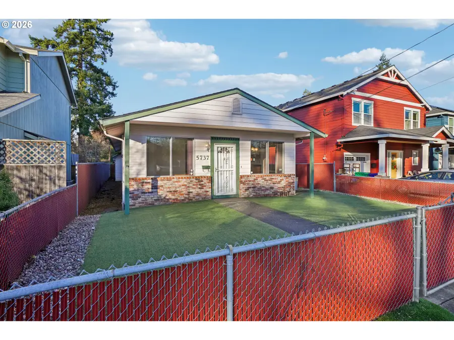 5737 SE Carlton St, Portland, OR 97206 - Image #2
