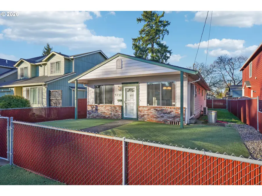 5737 SE Carlton St, Portland, OR 97206 - Image #3