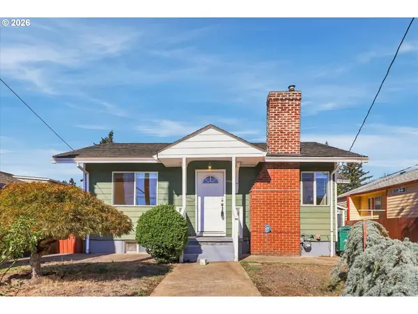 6221 NE Halsey St, Portland, OR 97213