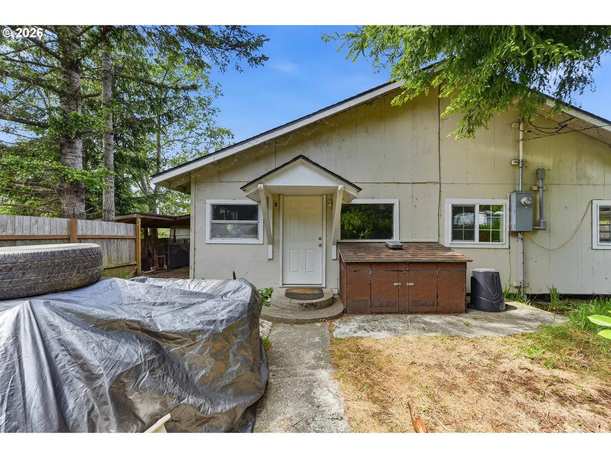64426 Penny Rd, Coos Bay, OR 97420 - #1