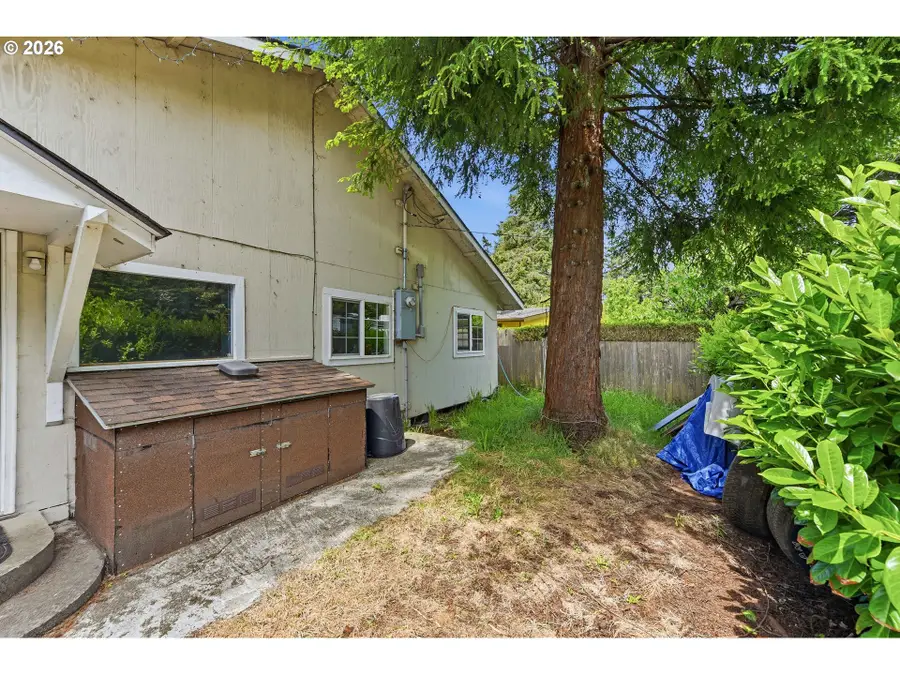 64426 Penny Rd, Coos Bay, OR 97420 - #2