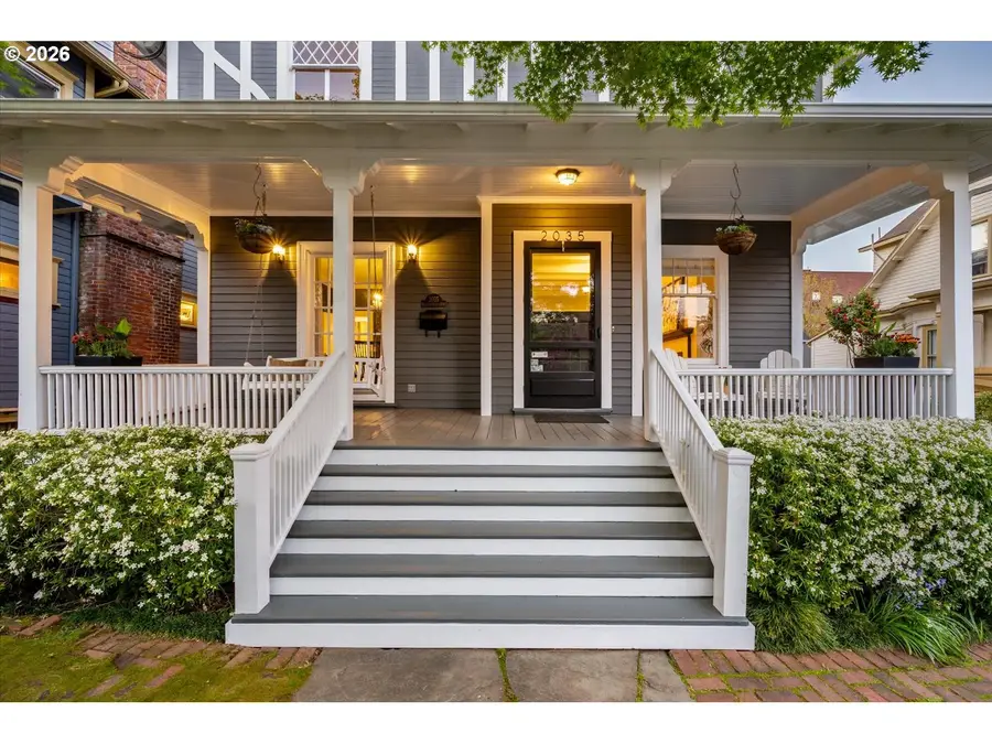 2035 NW Kearney St, Portland, OR 97209 - #3