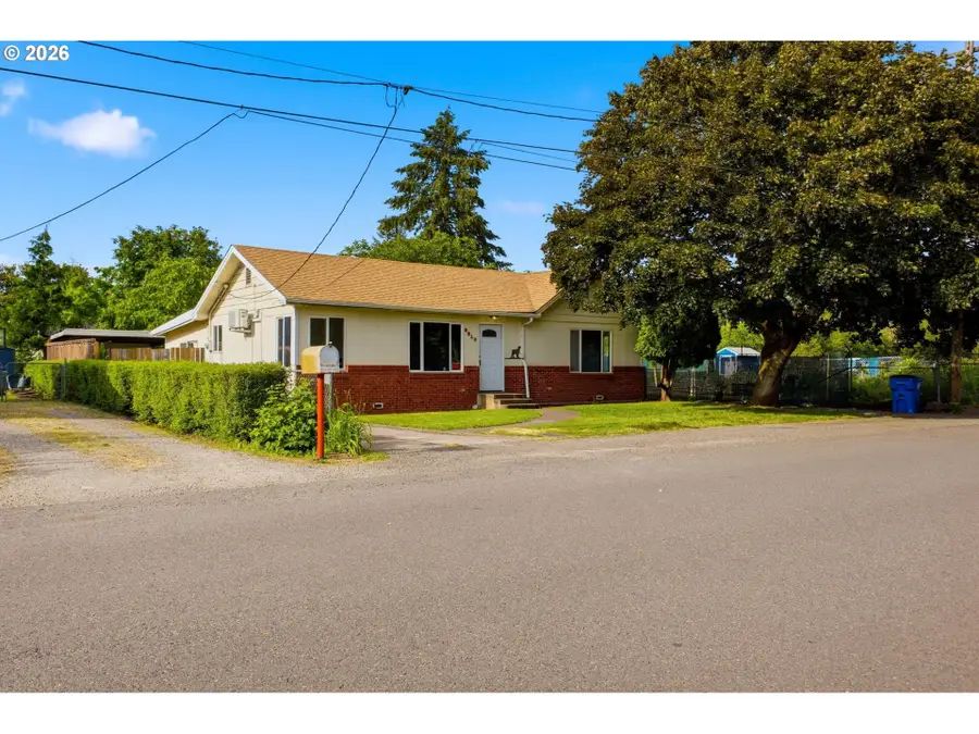 9810 NE 2nd St, Vancouver, WA 98664 - #2