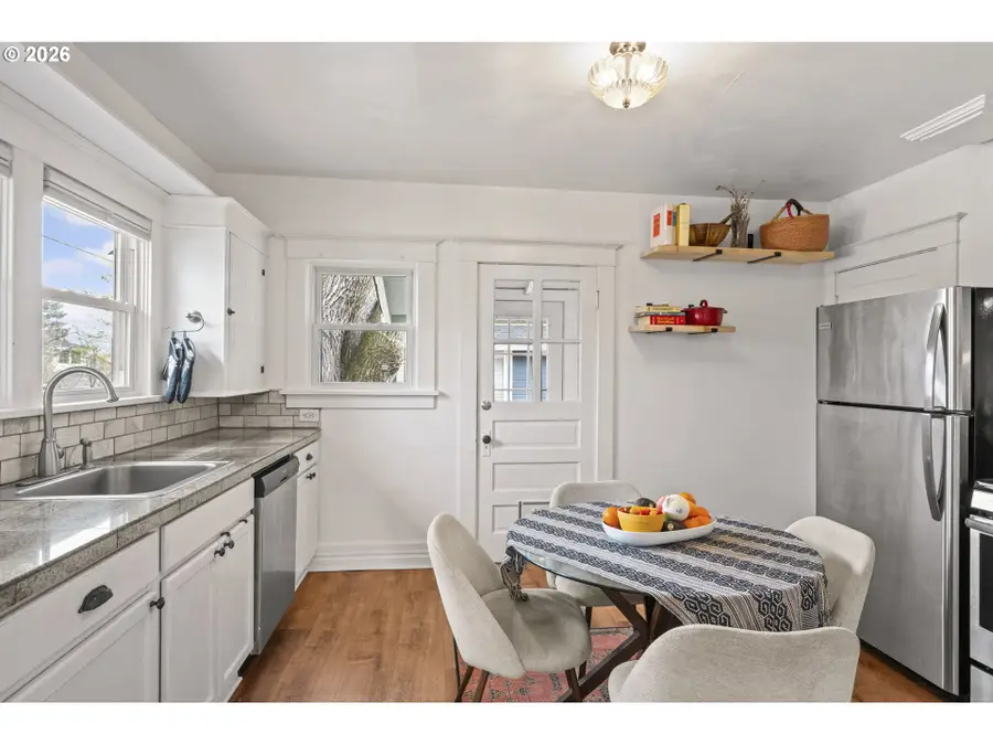 860 N Holland St, Portland, OR 97217 - #3