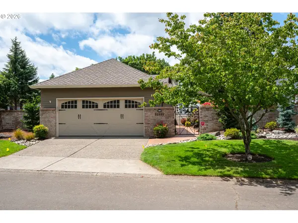 32195 SW Lake Dr, Wilsonville, OR 97070
