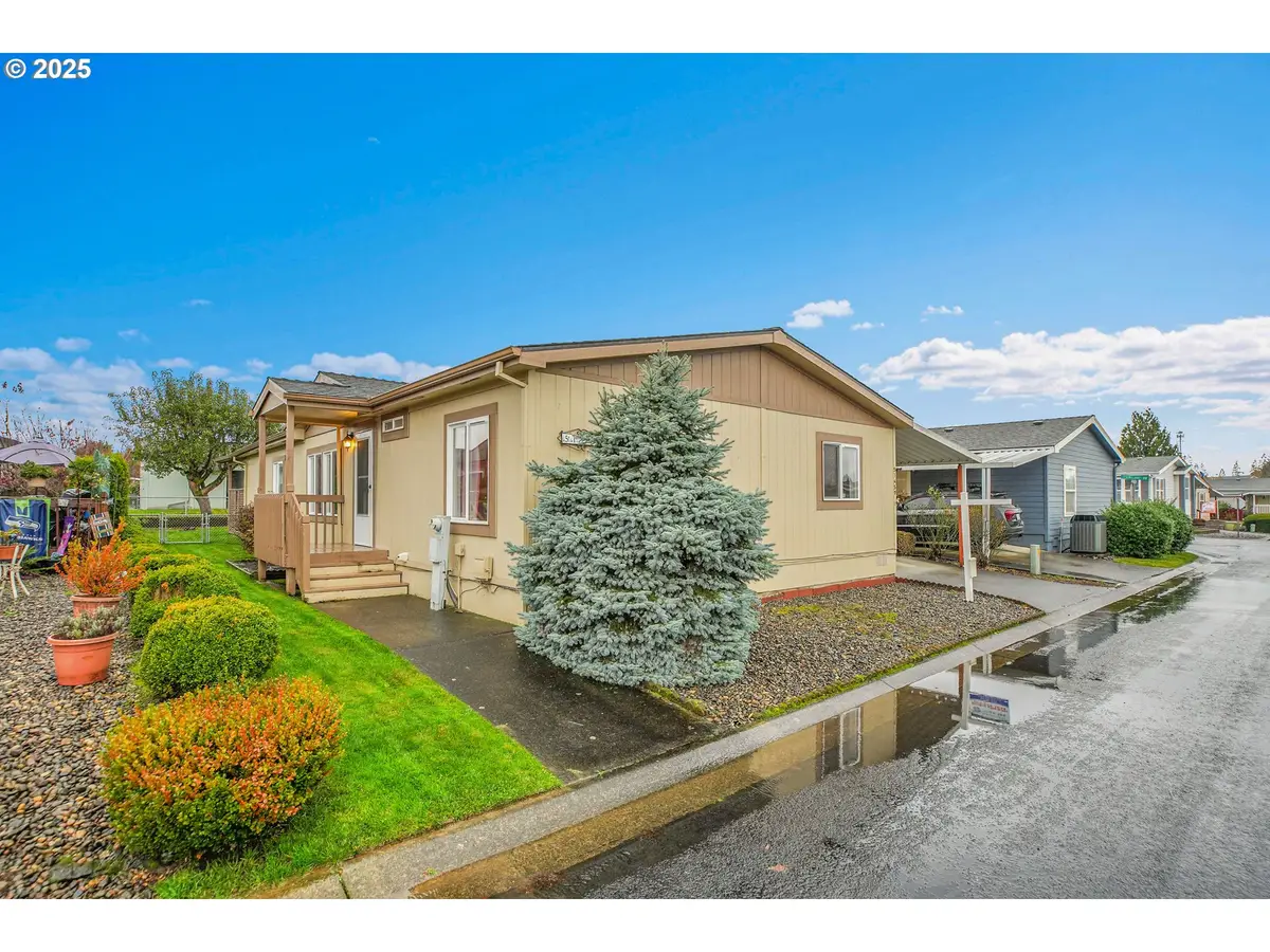 51459 SE Westlake Dr #102, Scappoose, OR 97056 - Image #1