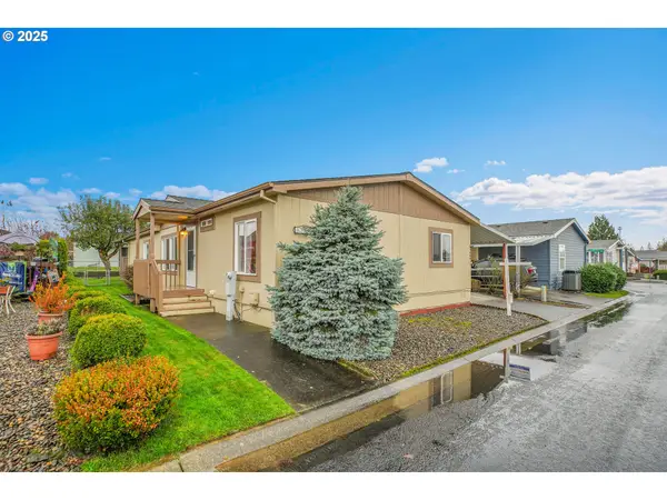 51459 SE Westlake Dr #102, Scappoose, OR 97056