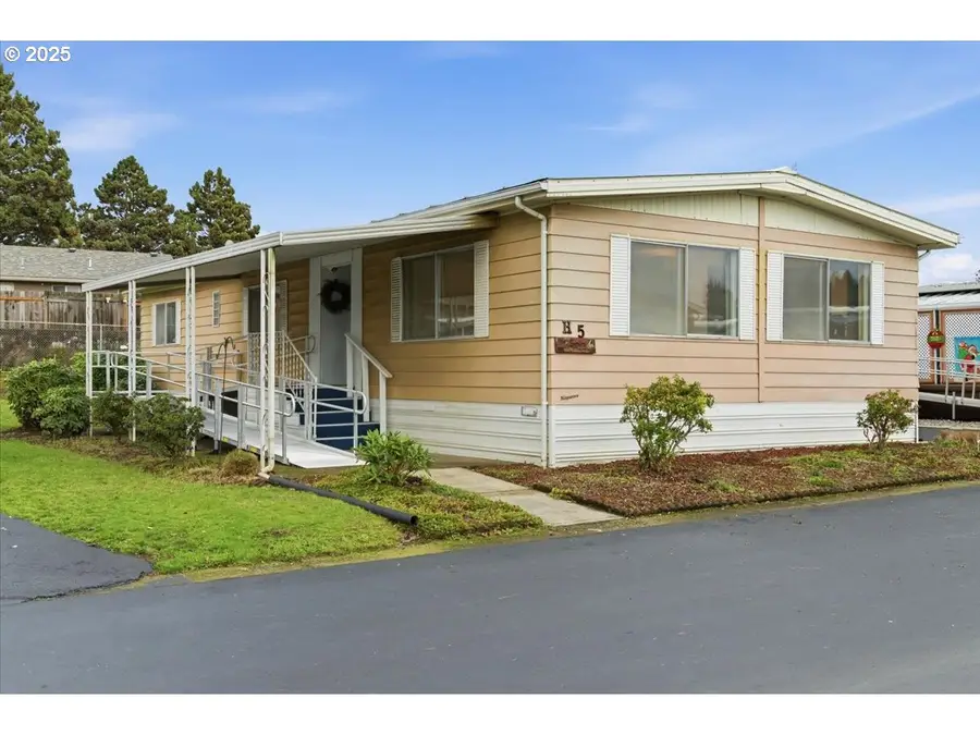 4940 Sunnyside Rd Se #H5, Salem, OR 97302 - Image #2