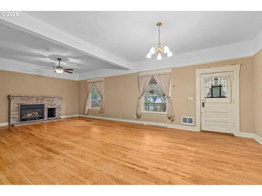 1643 Cedar St, Forest Grove, OR 97116 - Image #3